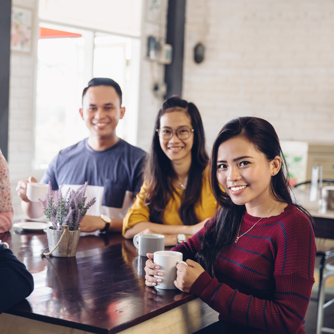 Friends in a Cafe